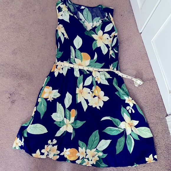 Dark blue and flowered summer dress - Picture 1 of 4
